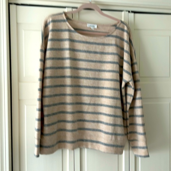 Haven Sweat Shirt - Picture 1 of 4